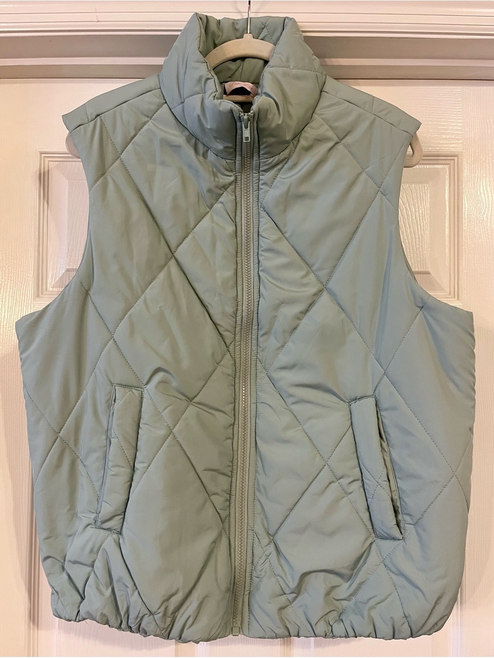 Pink Lily Light Green Quilted Puffer Vest Size S